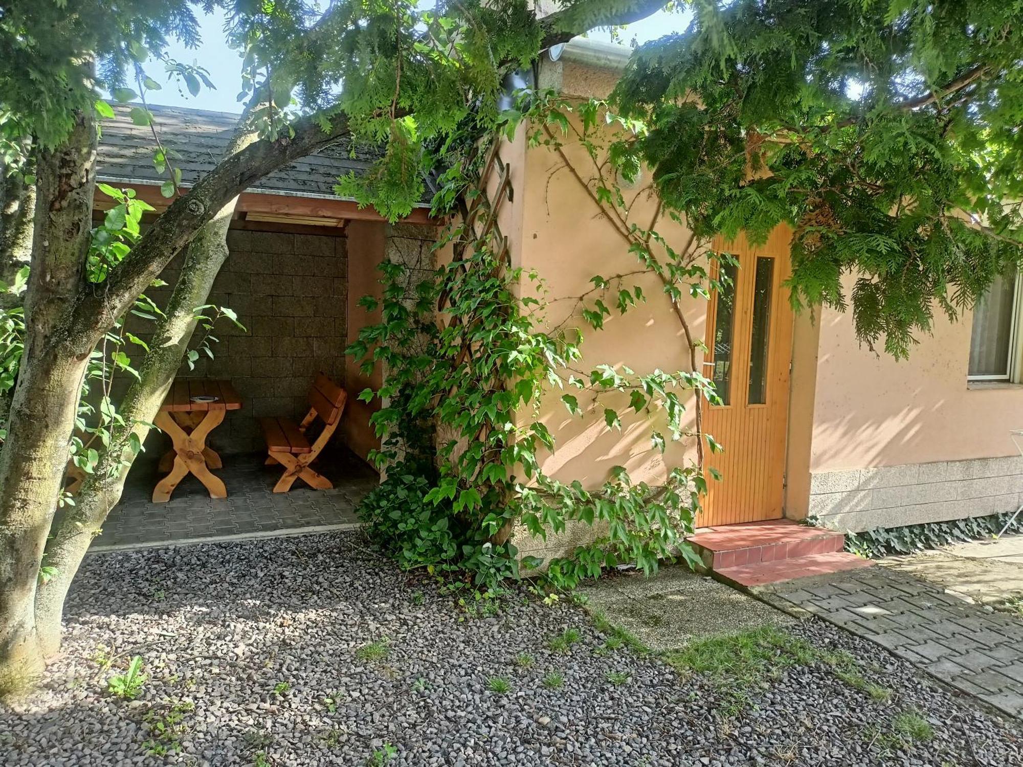 Dom V Zahrade Hotel Podhajska Luaran gambar