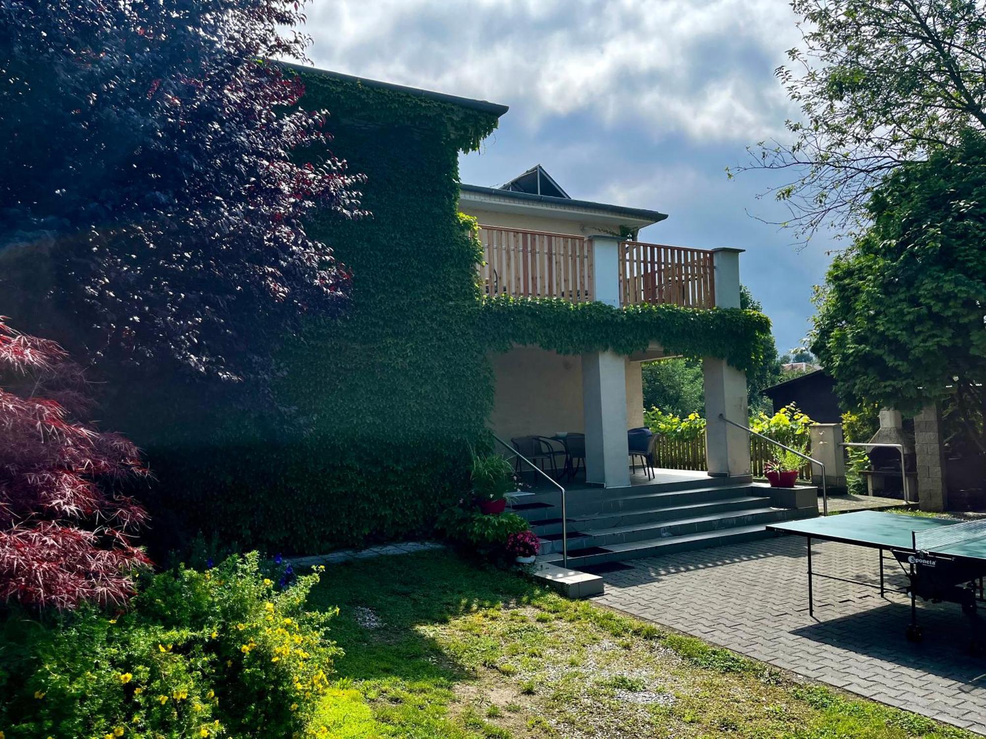 Dom V Zahrade Hotel Podhajska Luaran gambar